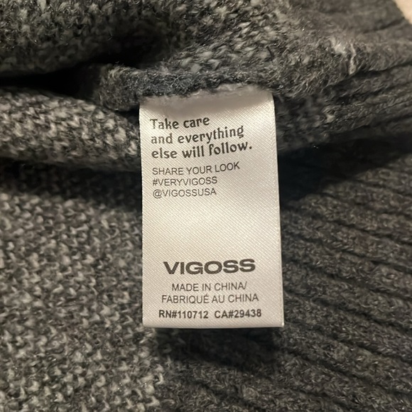 Vigoss sweater. Brand new thick and cozy - Picture 3 of 8